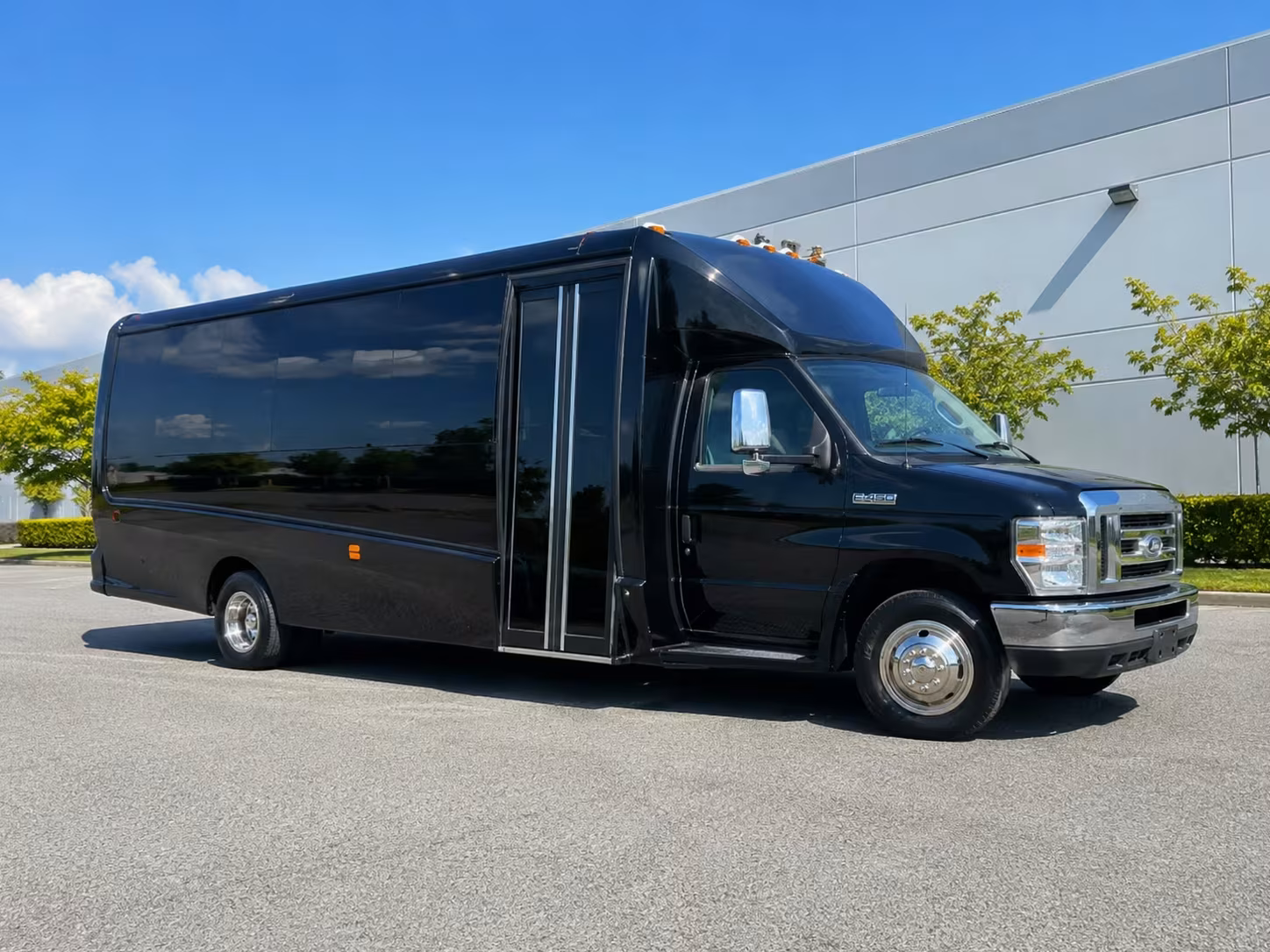 party bus transportation for baltimore prom night groups